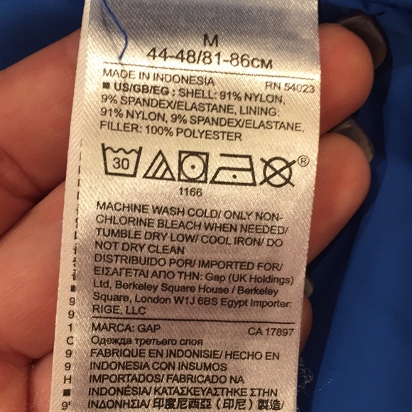 NWOT Gap down Coldcontrol lightweight puffer vest - Picture 5 of 8